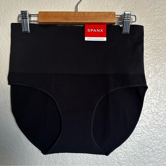 NWT SPANX Everyday Shaping Seamless High Waist Brief in Black Panties Undies - Picture 3 of 11